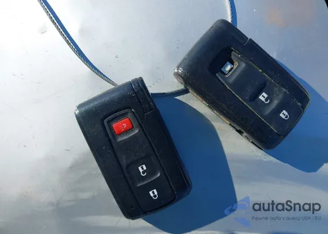 2004 Toyota Prius from USA, damaged, VIN JTDKB20U140087155